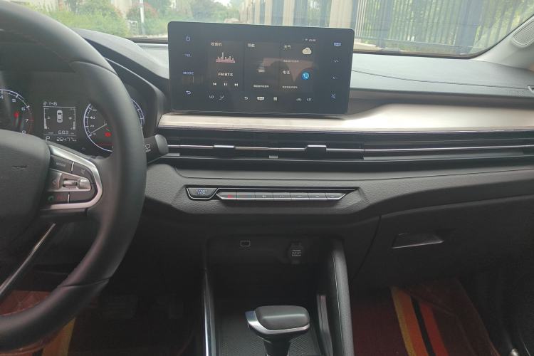 Used Geely Auto Vision X3 2021 PRO 1.5L CVT Deluxe Model Audio And AC Panel
