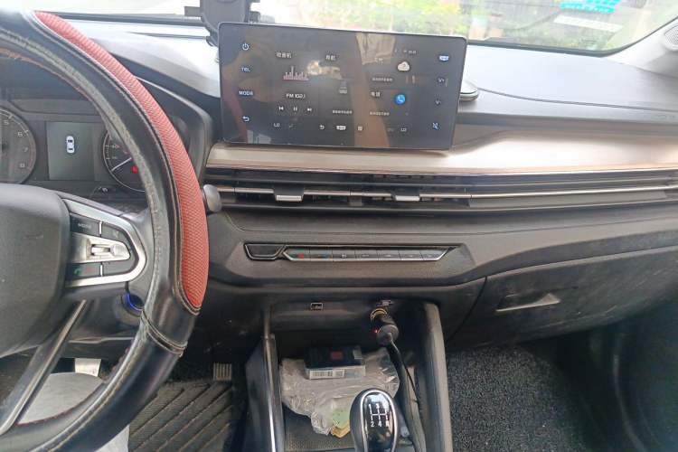 Used Geely Auto Vision X3 2021 PRO 1.5L Manual Elite Model Audio And AC Panel