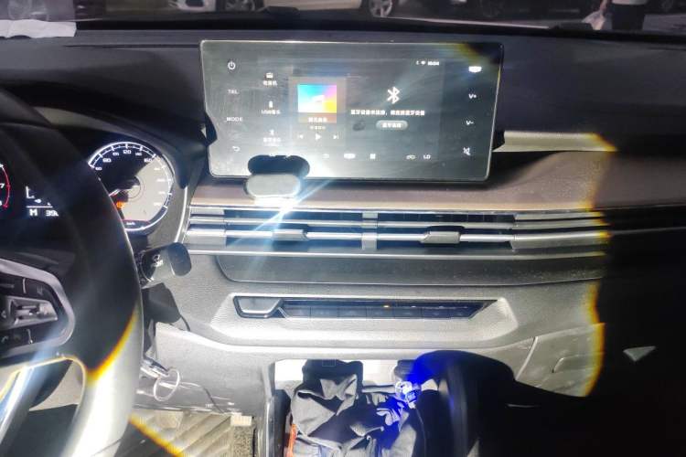 Used Geely Auto Vision X3 2021 PRO 1.5L Manual Elite Model Audio And AC Panel
