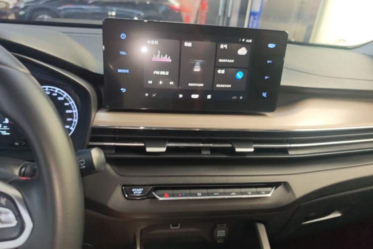 Used Geely Auto Vision X3 2021 PRO 1.5L CVT Deluxe Model Audio And AC Panel