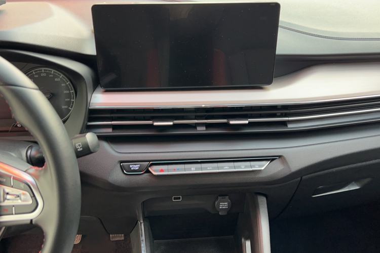 Used Geely Auto Vision X3 2021 PRO 1.5L CVT Deluxe Model Audio And AC Panel