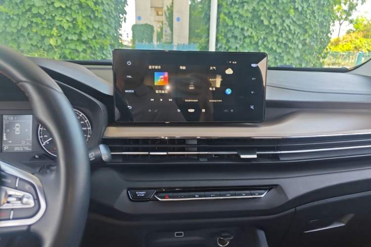 Used Geely Auto Vision X3 2021 PRO 1.5L CVT Deluxe Model Audio And AC Panel