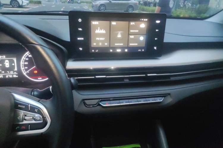 Used Geely Auto Vision X3 2021 PRO 1.5L Manual Elite Model Audio And AC Panel