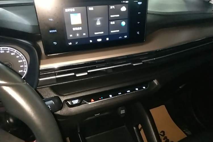 Used Geely Auto Vision X3 2021 PRO 1.5L CVT Deluxe Model Audio And AC Panel