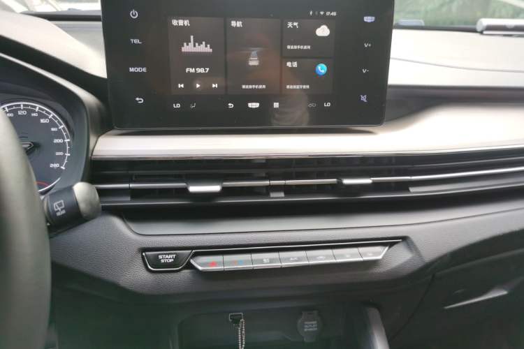 Used Geely Auto Vision X3 2021 PRO 1.5L CVT Deluxe Model Audio And AC Panel