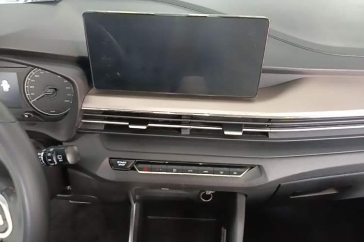 Used Geely Auto Vision X3 2021 PRO 1.5L CVT Deluxe Model Audio And AC Panel