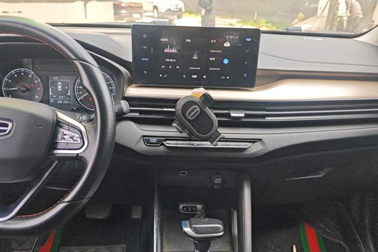 Used Geely Auto Vision X3 2021 PRO 1.5L CVT Deluxe Model Audio And AC Panel