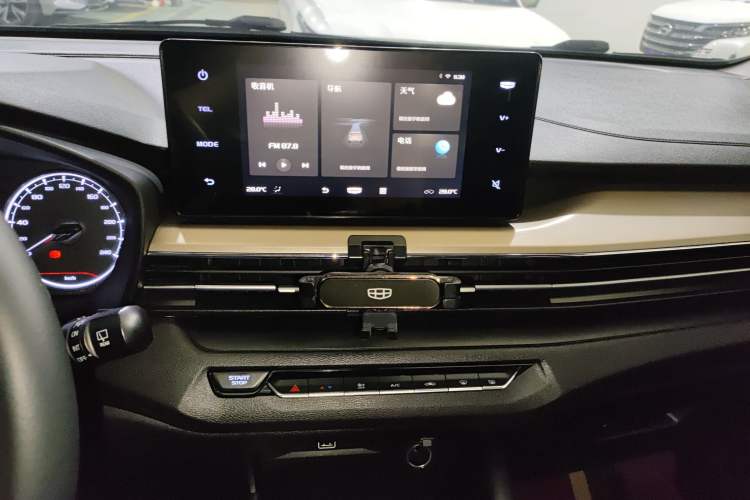 Used Geely Auto Vision X3 2021 PRO 1.5L CVT Deluxe Model Audio And AC Panel