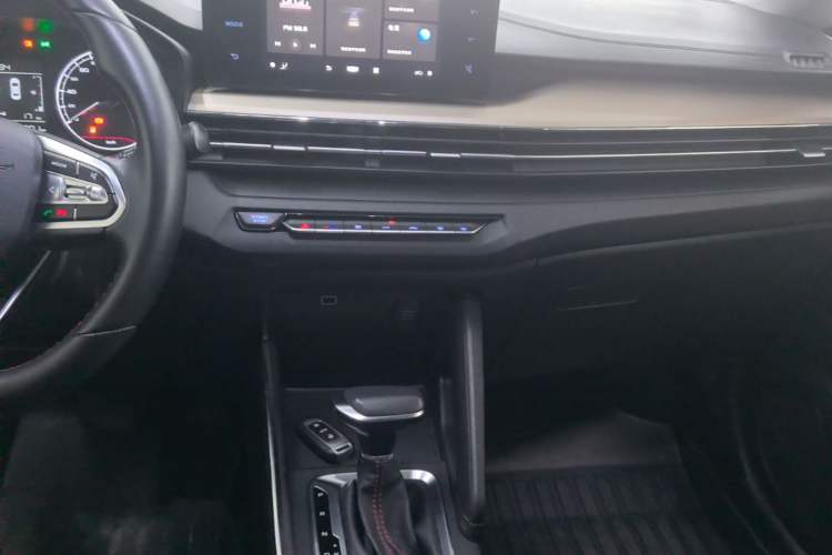 Used Geely Auto Vision X3 2021 PRO 1.5L CVT Deluxe Model Audio And AC Panel