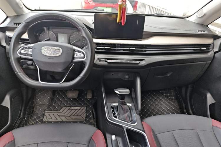 Used Geely Auto Vision X3 2021 PRO 1.5L CVT Deluxe Model Center Console