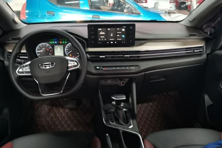 Used Geely Auto Vision X3 2021 PRO 1.5L CVT Deluxe Model Center Console