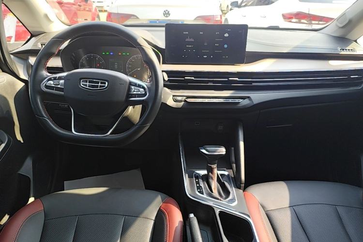 Used Geely Auto Vision X3 2021 PRO 1.5L CVT Deluxe Model Center Console