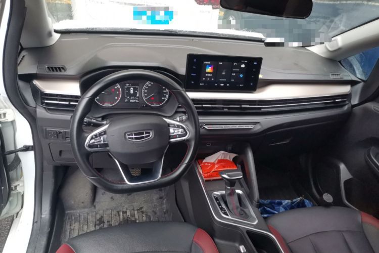 Used Geely Auto Vision X3 2021 PRO 1.5L CVT Deluxe Model Center Console