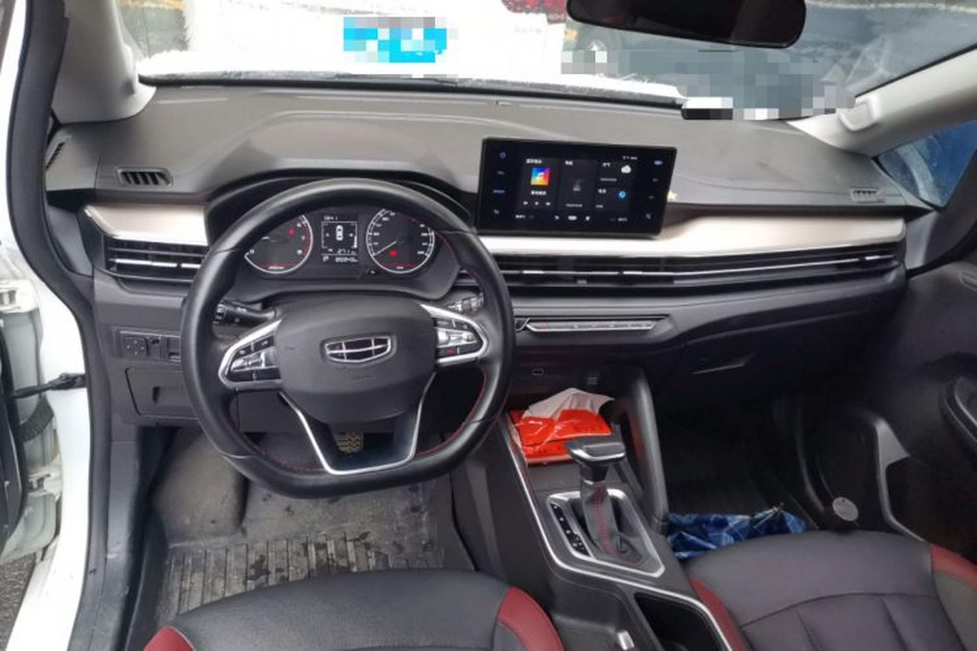 Used Geely Auto Vision X3 2021 PRO 1.5L CVT Deluxe Model Center Console