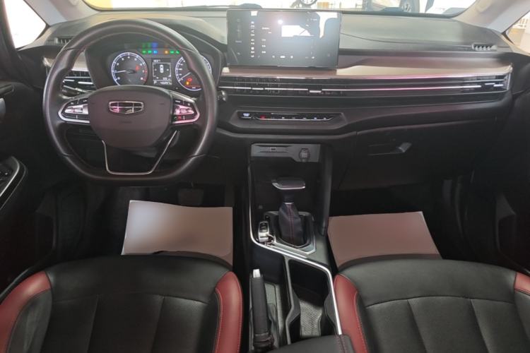 Used Geely Auto Vision X3 2021 PRO 1.5L CVT Deluxe Model Center Console