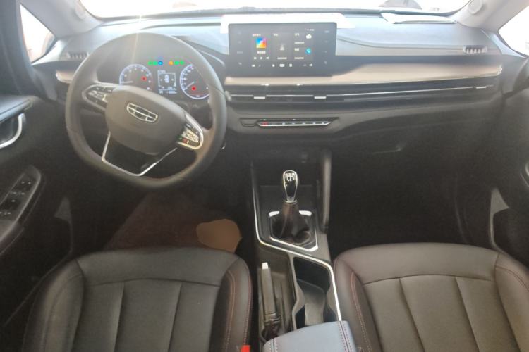 Used Geely Auto Vision X3 2021 PRO 1.5L Manual Elite Model Center Console