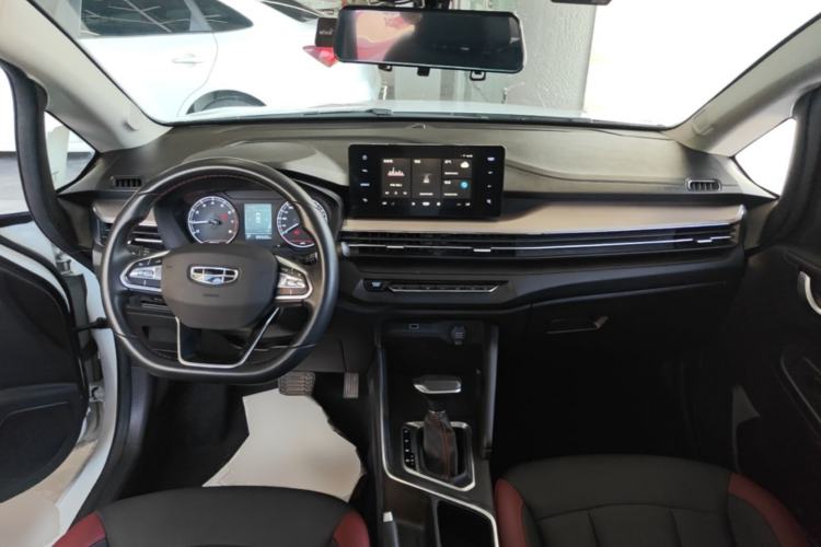 Used Geely Auto Vision X3 2021 PRO 1.5L CVT Deluxe Model Center Console
