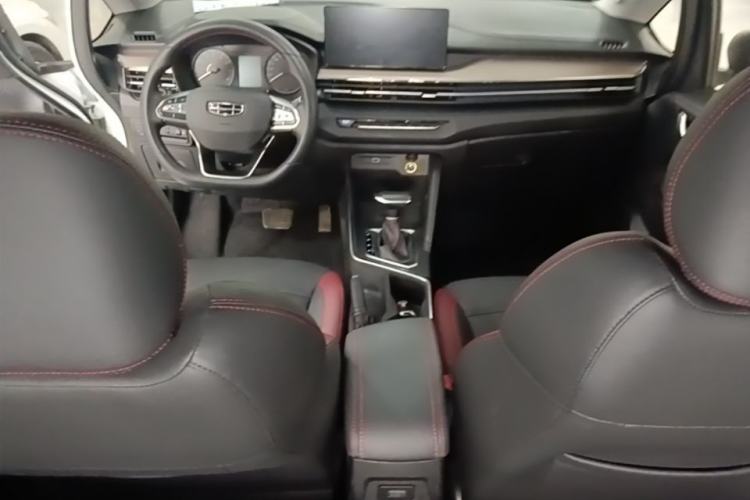 Used Geely Auto Vision X3 2021 PRO 1.5L CVT Deluxe Model Center Console