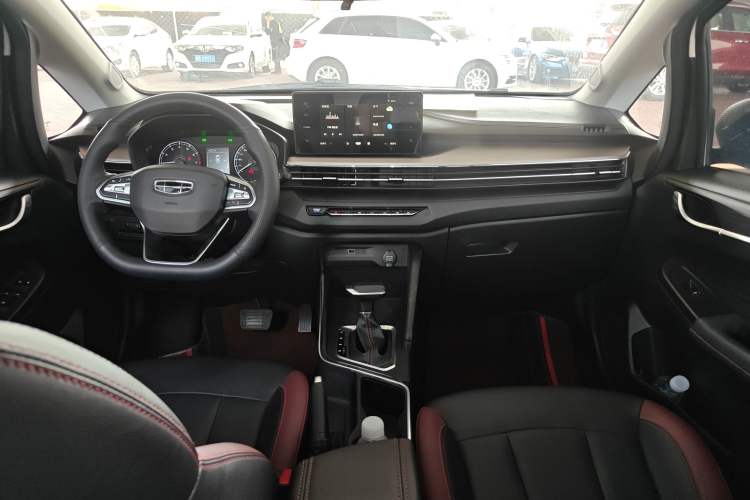 Used Geely Auto Vision X3 2021 PRO 1.5L CVT Deluxe Model Center Console
