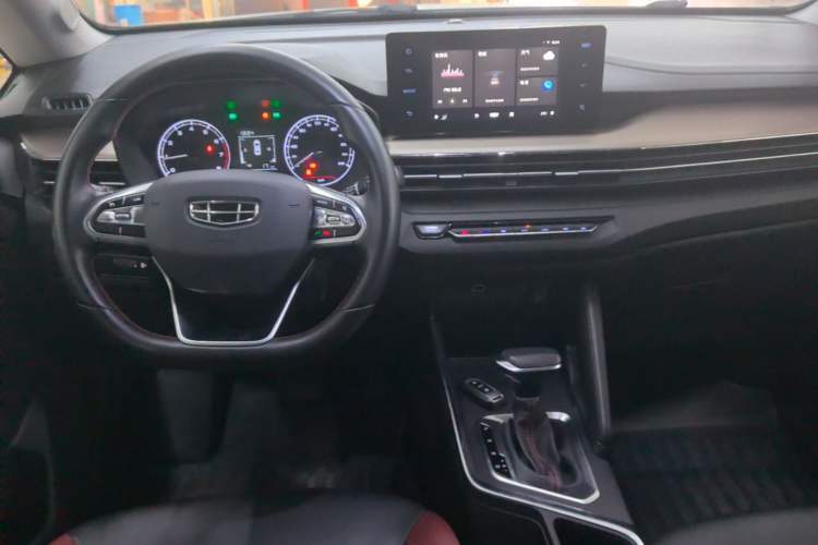 Used Geely Auto Vision X3 2021 PRO 1.5L CVT Deluxe Model Center Console