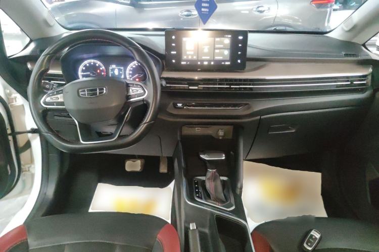 Used Geely Auto Vision X3 2021 PRO 1.5L CVT Deluxe Model Center Console