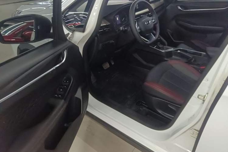 Used Geely Auto Vision X3 2021 PRO 1.5L CVT Deluxe Model Driver Seat