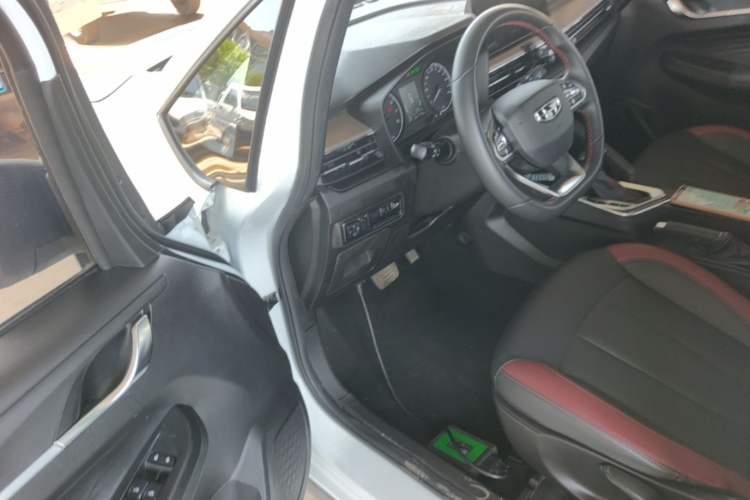 Used Geely Auto Vision X3 2021 PRO 1.5L CVT Deluxe Model Driver Seat