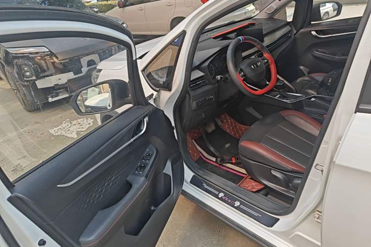 Used Geely Auto Vision X3 2021 PRO 1.5L CVT Deluxe Model Driver Seat