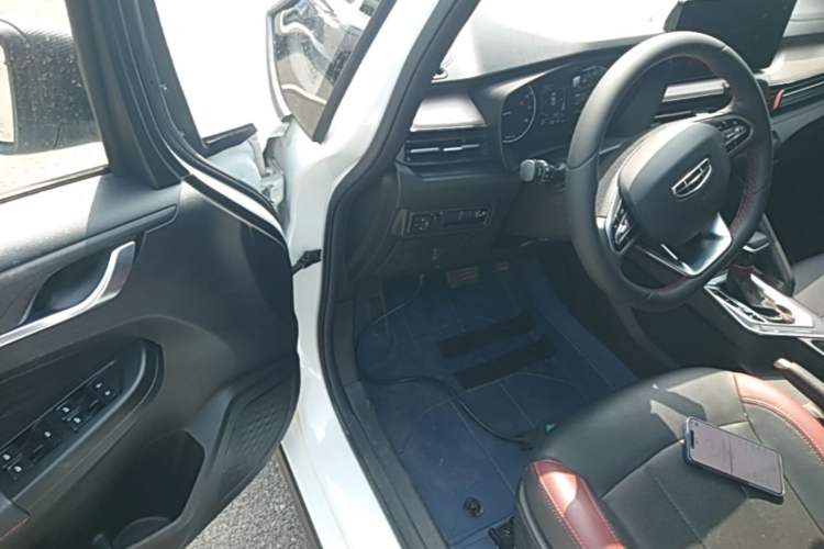 Used Geely Auto Vision X3 2021 PRO 1.5L CVT Deluxe Model Driver Seat