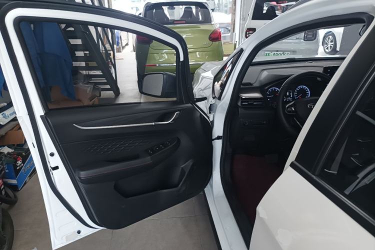Used Geely Auto Vision X3 2021 PRO 1.5L CVT Deluxe Model Driver Seat