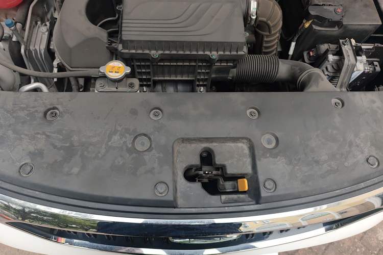 Used Geely Auto Vision X3 2021 PRO 1.5L CVT Deluxe Model Engine Bay