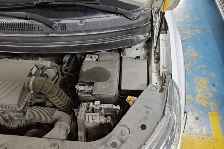 Used Geely Auto Vision X3 2021 PRO 1.5L CVT Deluxe Model Engine Bay Left
