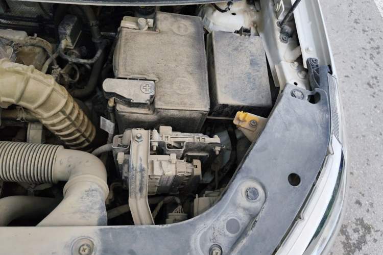 Used Geely Auto Vision X3 2021 PRO 1.5L CVT Deluxe Model Engine Bay Left