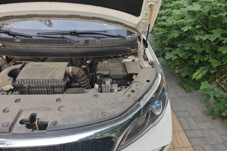 Used Geely Auto Vision X3 2021 PRO 1.5L CVT Deluxe Model Engine Bay Left