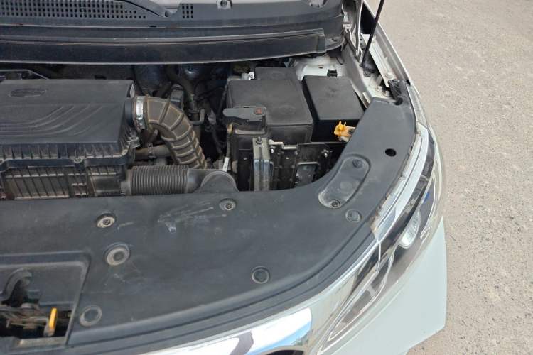 Used Geely Auto Vision X3 2021 PRO 1.5L Manual Elite Model Engine Bay Left