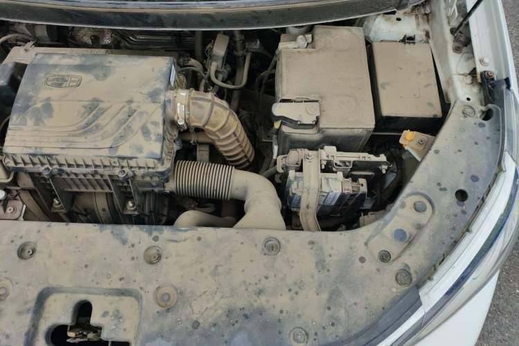 Used Geely Auto Vision X3 2021 PRO 1.5L CVT Deluxe Model Engine Bay Left