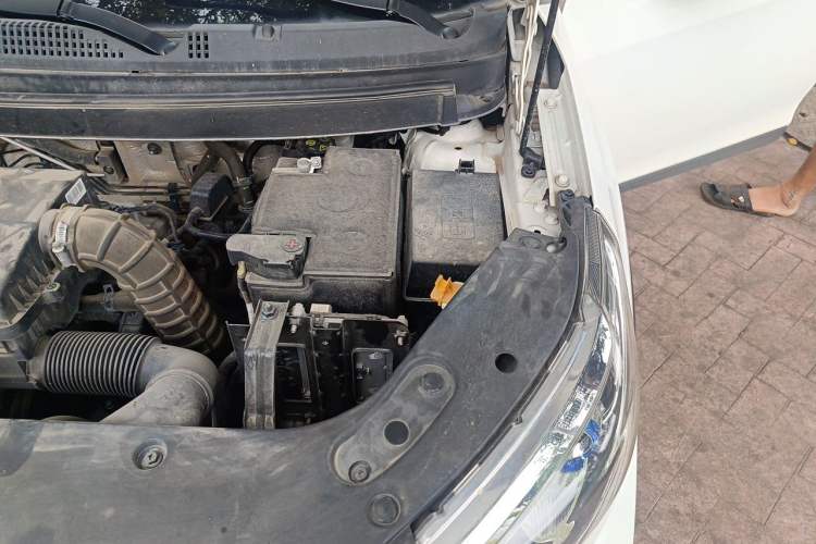 Used Geely Auto Vision X3 2021 PRO 1.5L Manual Elite Model Engine Bay Left