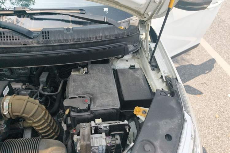 Used Geely Auto Vision X3 2021 PRO 1.5L CVT Deluxe Model Engine Bay Left