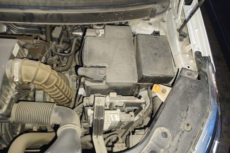 Used Geely Auto Vision X3 2021 PRO 1.5L CVT Deluxe Model Engine Bay Left