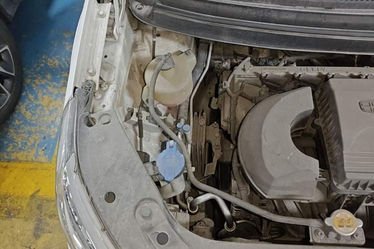 Used Geely Auto Vision X3 2021 PRO 1.5L CVT Deluxe Model Engine Bay Right