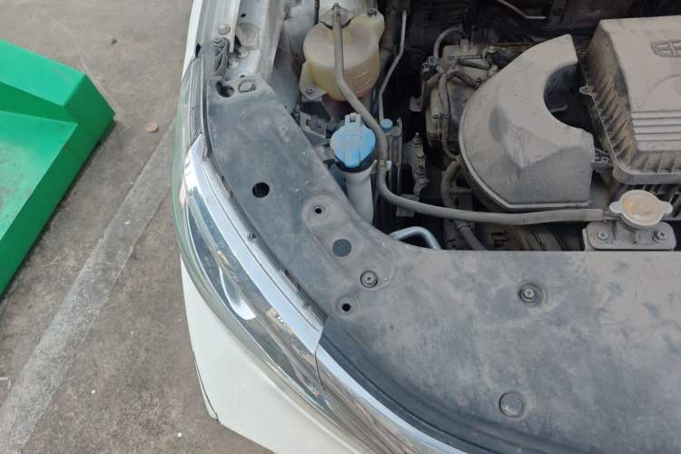 Used Geely Auto Vision X3 2021 PRO 1.5L CVT Deluxe Model Engine Bay Right