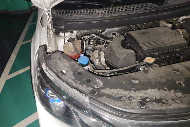 Used Geely Auto Vision X3 2021 PRO 1.5L CVT Deluxe Model Engine Bay Right