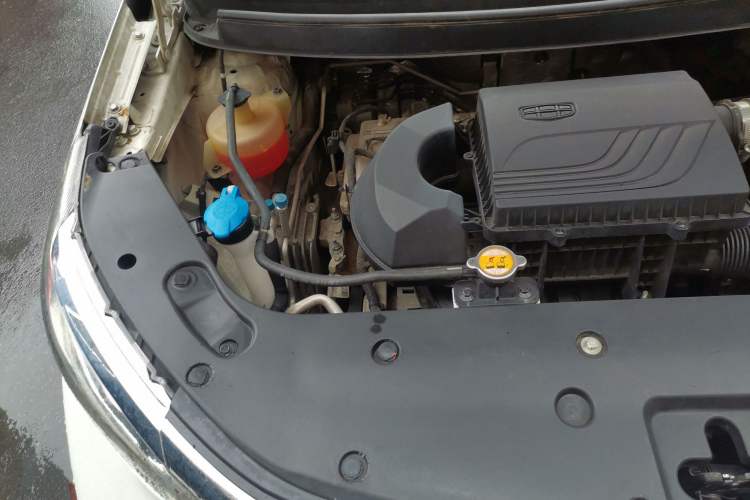 Used Geely Auto Vision X3 2021 PRO 1.5L CVT Deluxe Model Engine Bay Right