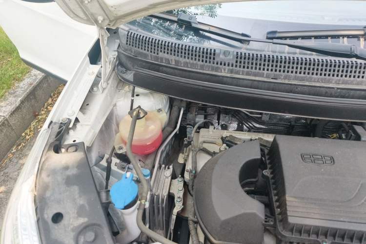 Used Geely Auto Vision X3 2021 PRO 1.5L CVT Deluxe Model Engine Bay Right
