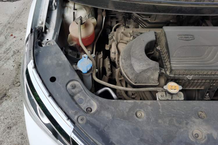 Used Geely Auto Vision X3 2021 PRO 1.5L CVT Deluxe Model Engine Bay Right
