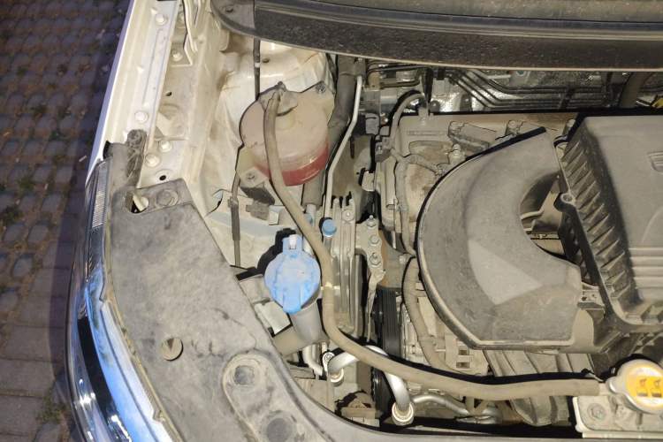 Used Geely Auto Vision X3 2021 PRO 1.5L CVT Deluxe Model Engine Bay Right