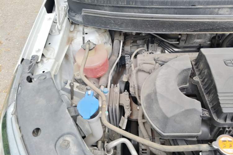 Used Geely Auto Vision X3 2021 PRO 1.5L CVT Deluxe Model Engine Bay Right