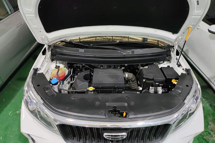 Used Geely Auto Vision X3 2021 PRO 1.5L CVT Deluxe Model Engine Bay