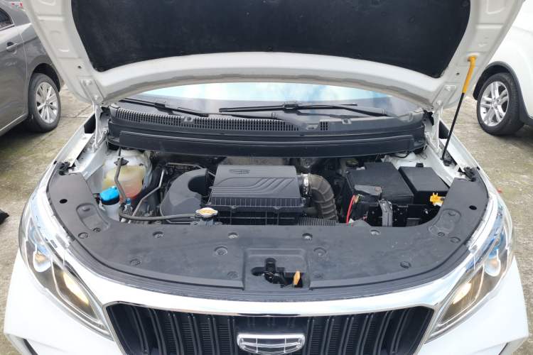 Used Geely Auto Vision X3 2021 PRO 1.5L Manual Elite Model Engine Bay