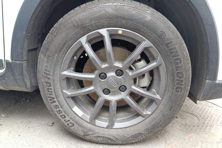 Used Geely Auto Vision X3 2021 PRO 1.5L CVT Deluxe Model Exterior 1